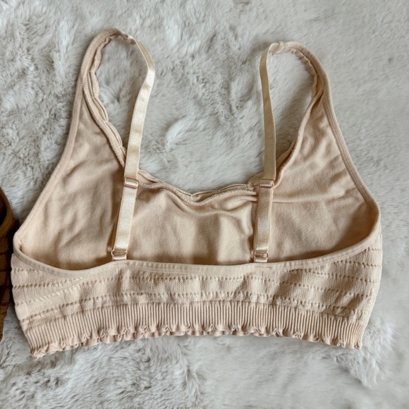 Danskin bralettes with scallop edges - Picture 2 of 5